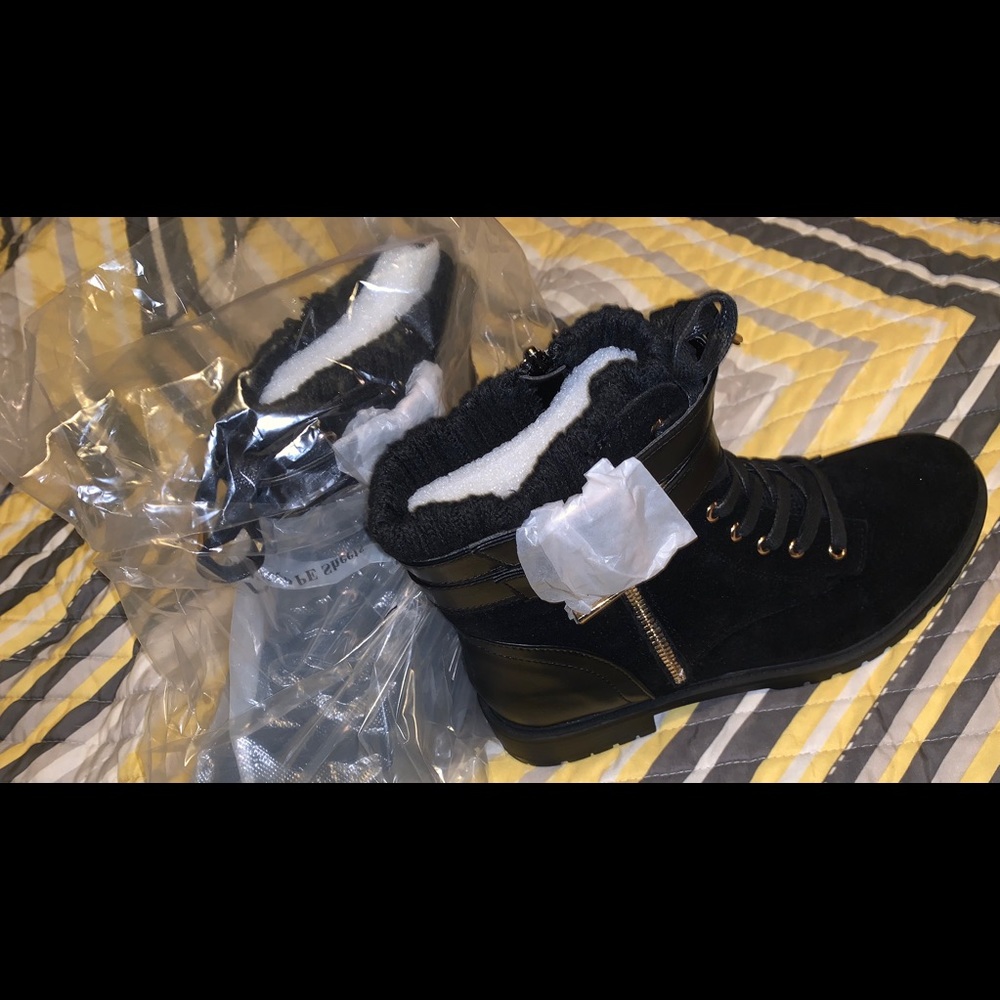 Black Ankle Boots 🥰